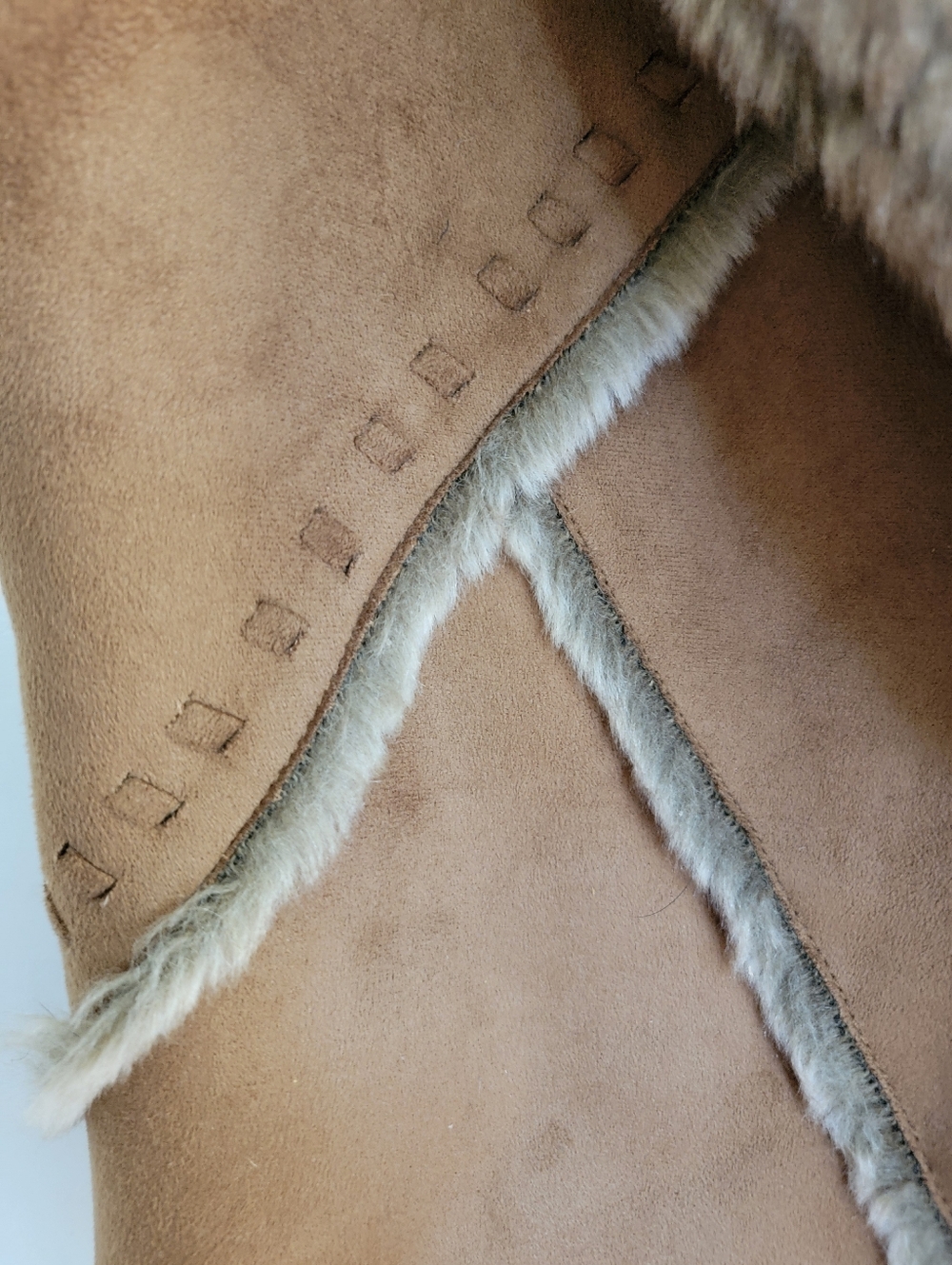 Faded Glory Faux Fur/Suede Vest in Camel - Picture 4 of 10
